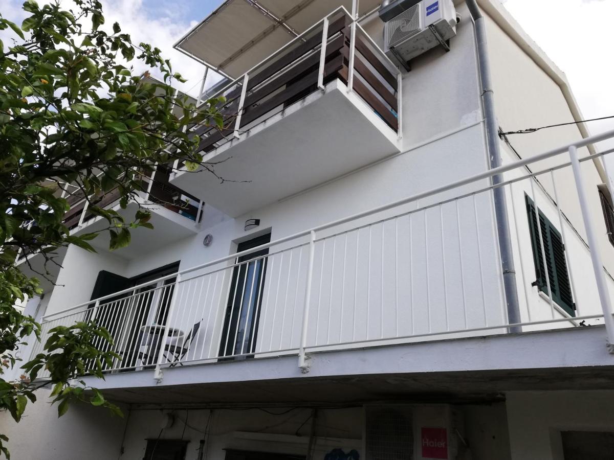 Jesliving Hvar - 2 Bedroom Elegant Apartment With Sea View In Historic Center Of Хвар Екстериор снимка