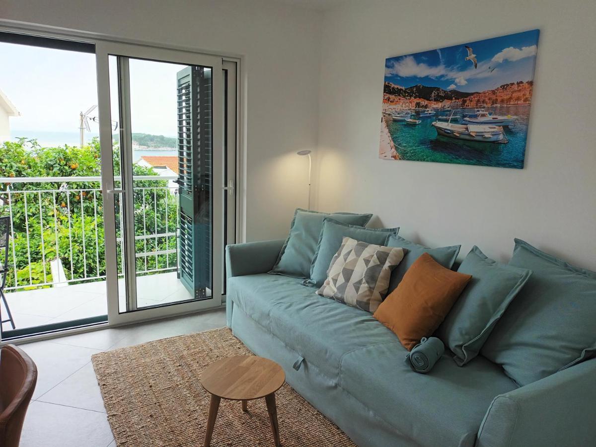 Jesliving Hvar - 2 Bedroom Elegant Apartment With Sea View In Historic Center Of Хвар Екстериор снимка