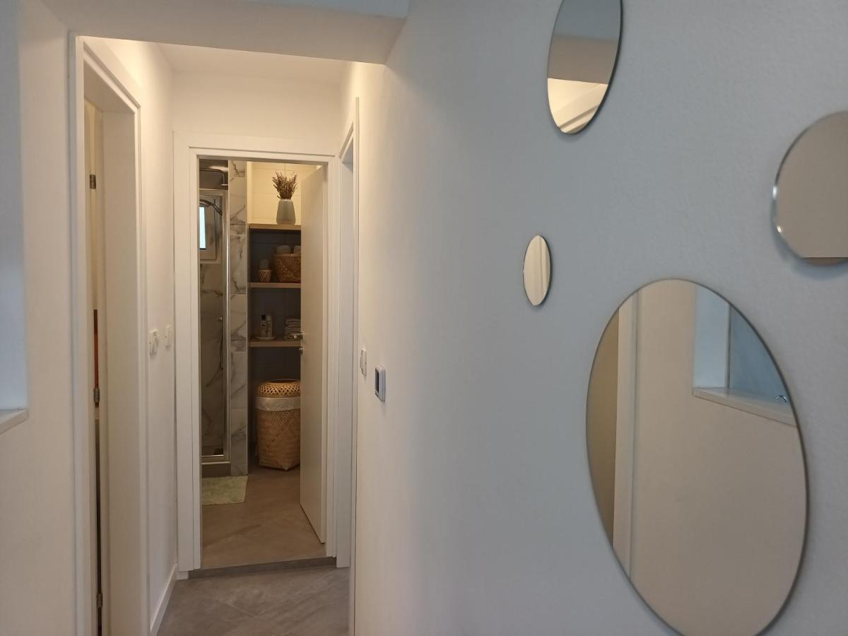 Jesliving Hvar - 2 Bedroom Elegant Apartment With Sea View In Historic Center Of Хвар Екстериор снимка