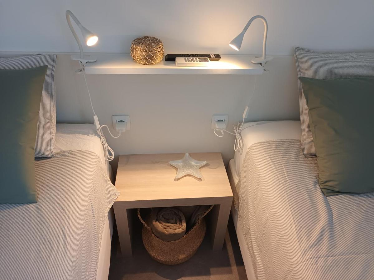 Jesliving Hvar - 2 Bedroom Elegant Apartment With Sea View In Historic Center Of Хвар Екстериор снимка