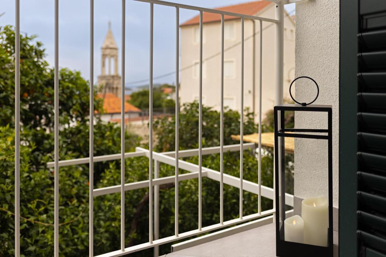 Jesliving Hvar - 2 Bedroom Elegant Apartment With Sea View In Historic Center Of Хвар Екстериор снимка